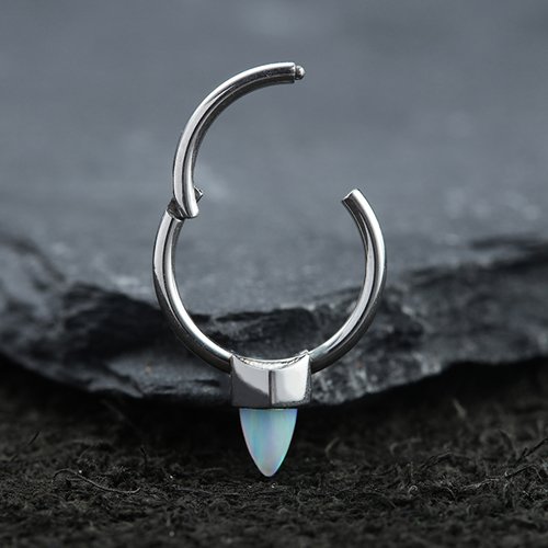 Helix Ohr Clicker Ring mit Opal Spitze in Silber